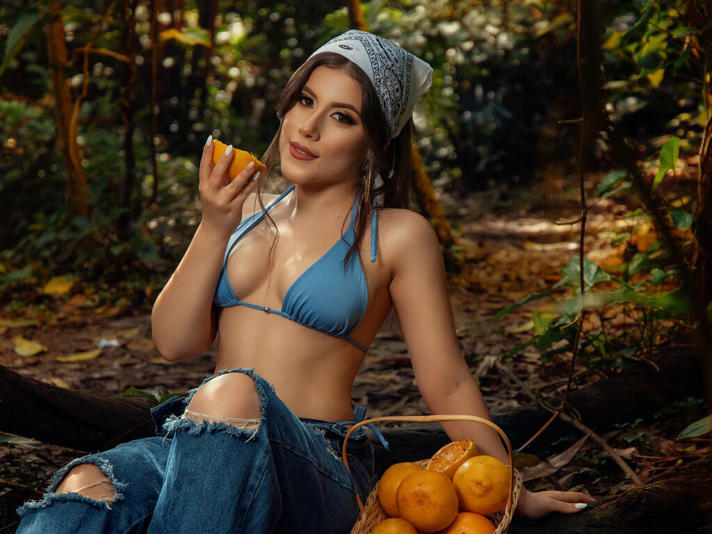 AlessiaWhite